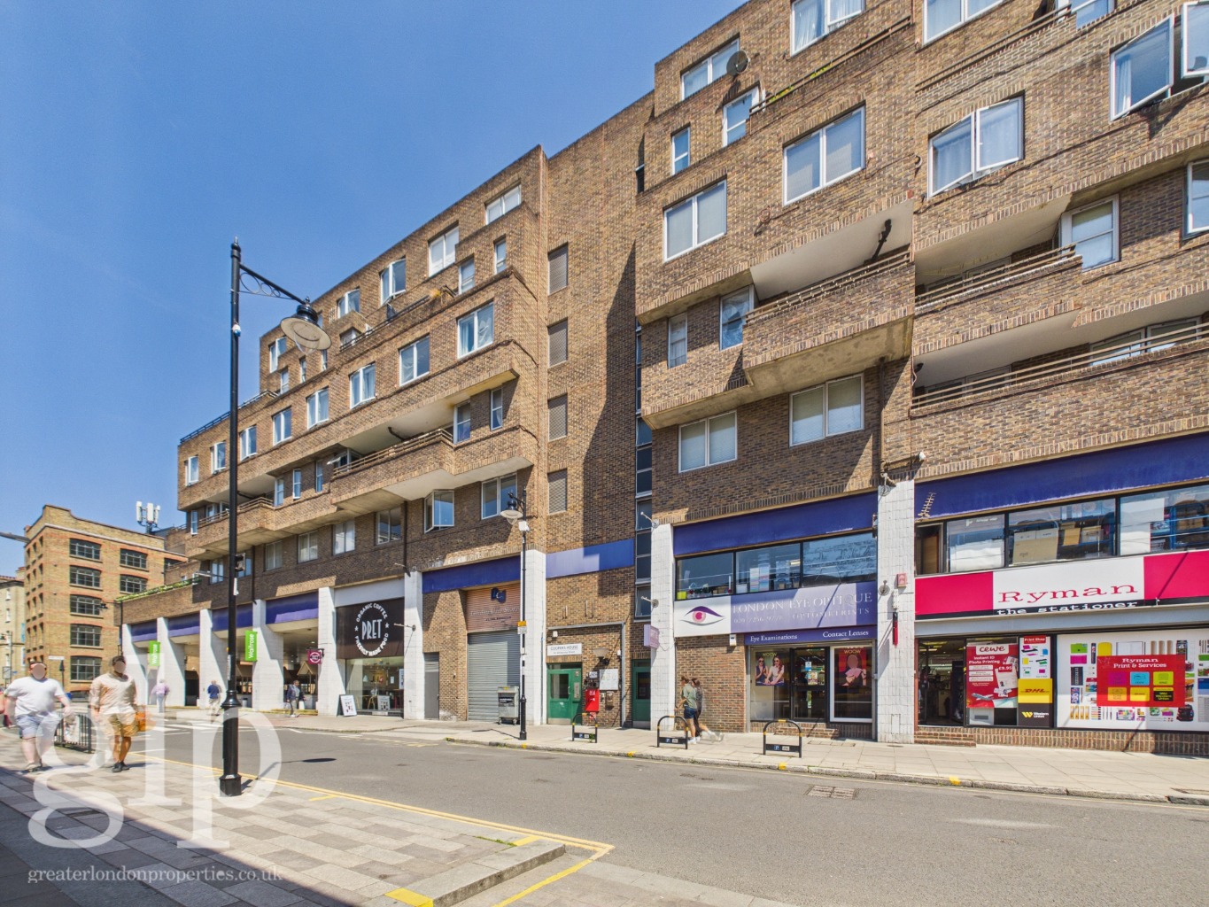 Spacious 1 Bed Apartment with City Views in the Heart of Barbican Spacious 1 Bed Apartment with City Views in the Heart of Barbican