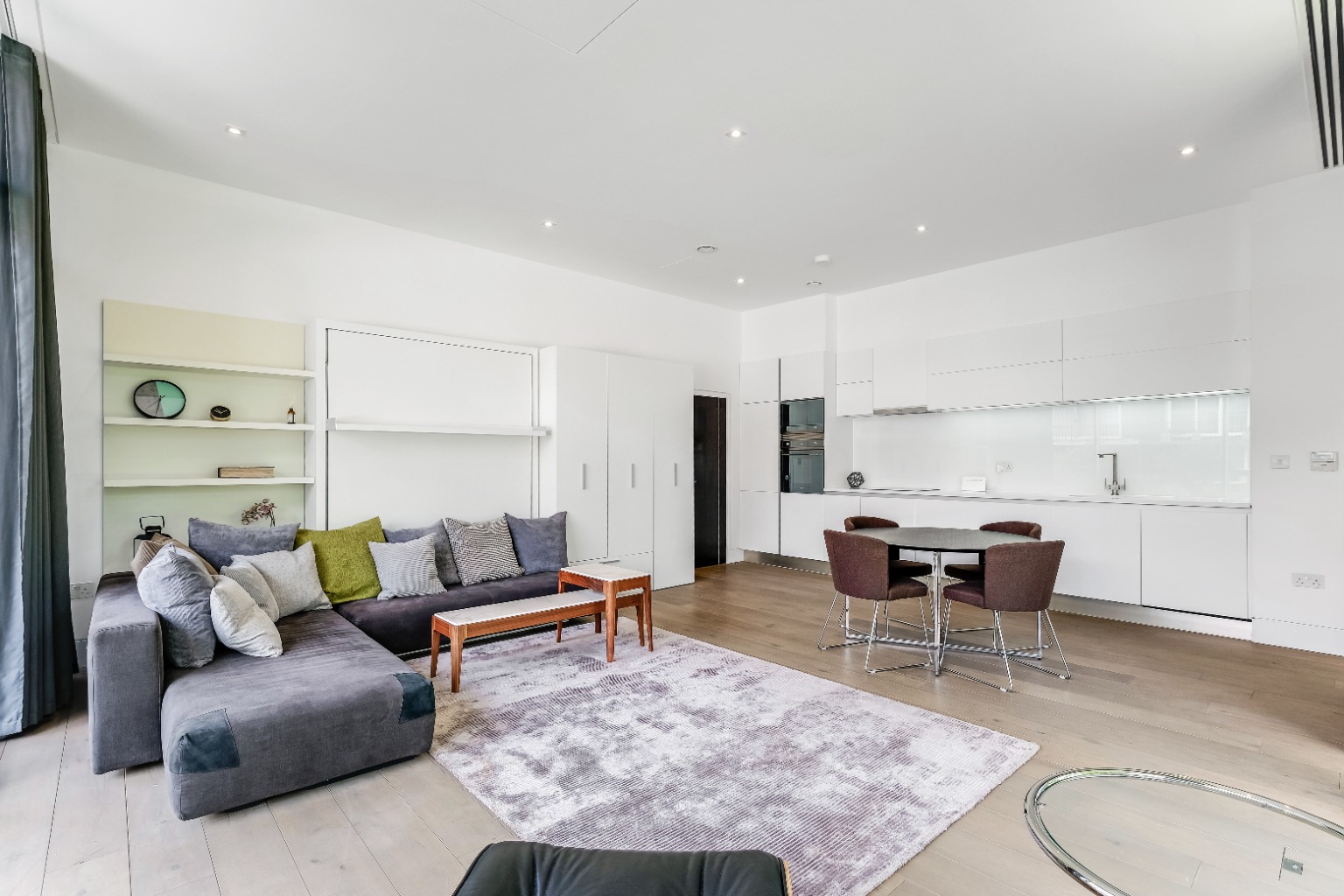 Exceptional Studio with Private Terrace in Prime Connaught Village