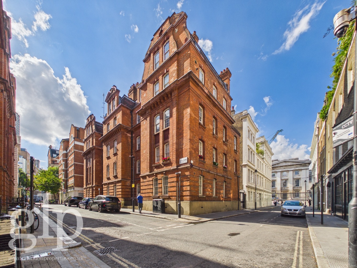 Bright 577 Sq Ft One-Bed with Lift, Residents’ Gardens & Potential to Create Two Beds