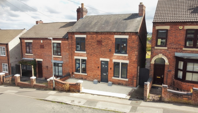 Turn-Key Three-Bed Home in Heanor: Fully Renovated, No Chain!