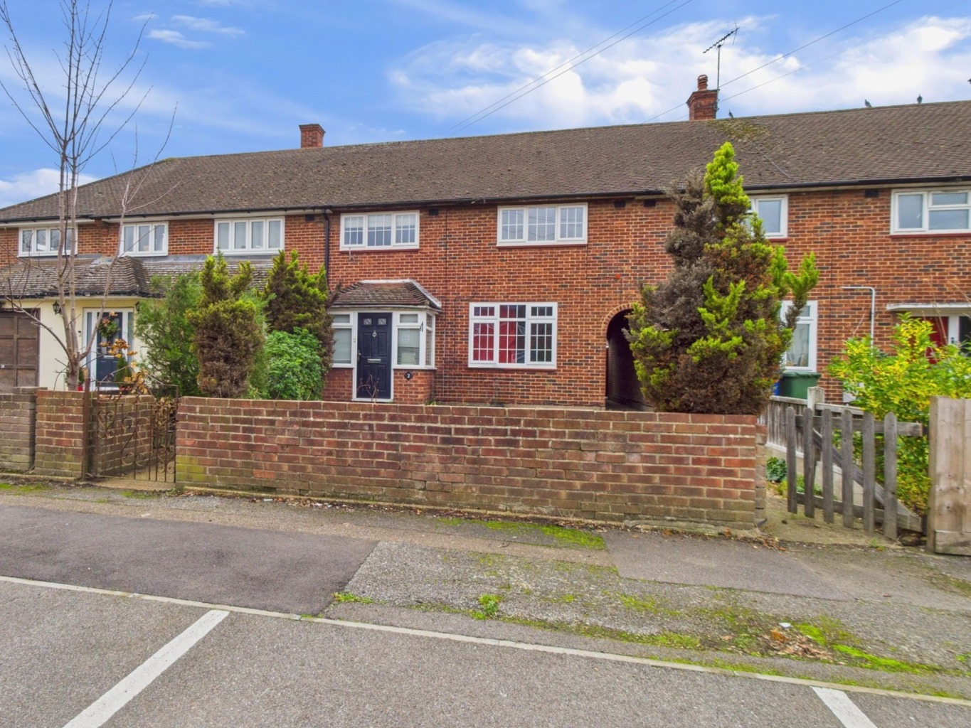 Chain Free Three-Bedroom Terraced Home in South Ockendon – Ideal First Purchase