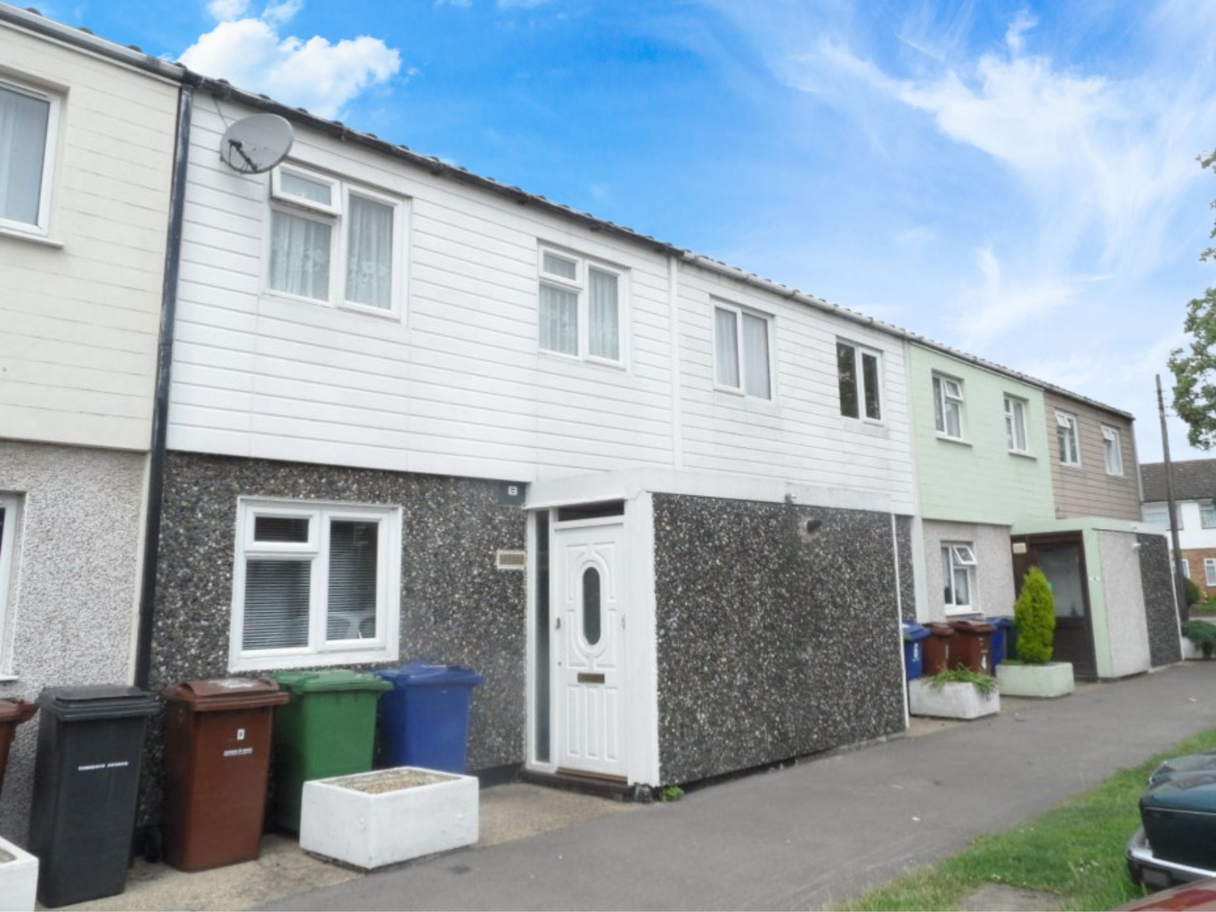 Two Bedroom Terraced Home in South Ockendon – Ideal Investment Opportunity