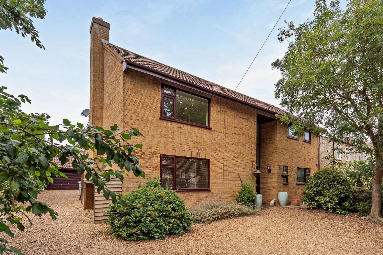 Five bedroom detached property of just under 200 sq. metres on a generous plot with double garage