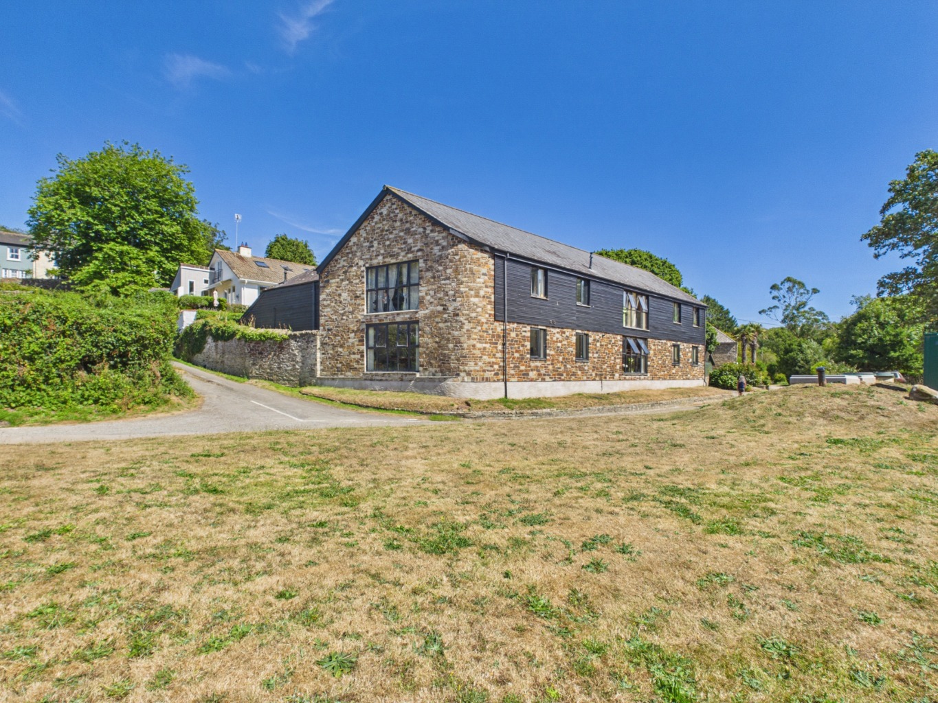 A Stylish Creekside Affordable Home in the Heart of the Roseland Peninsula