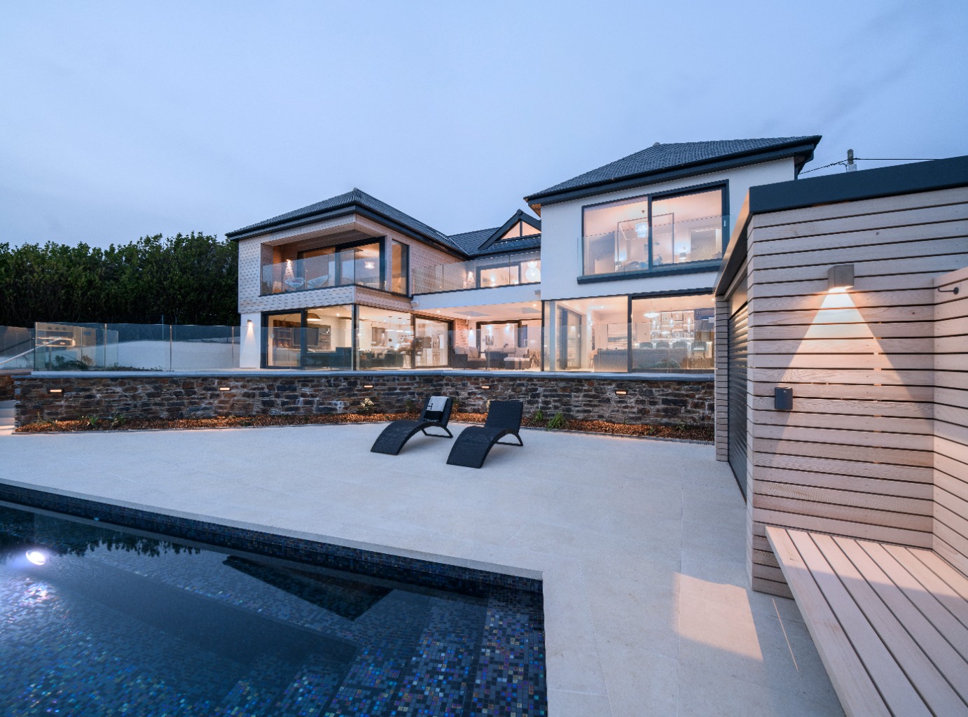 A striking, south-facing luxury residence in one of the South West’s most prestigious postcodes.