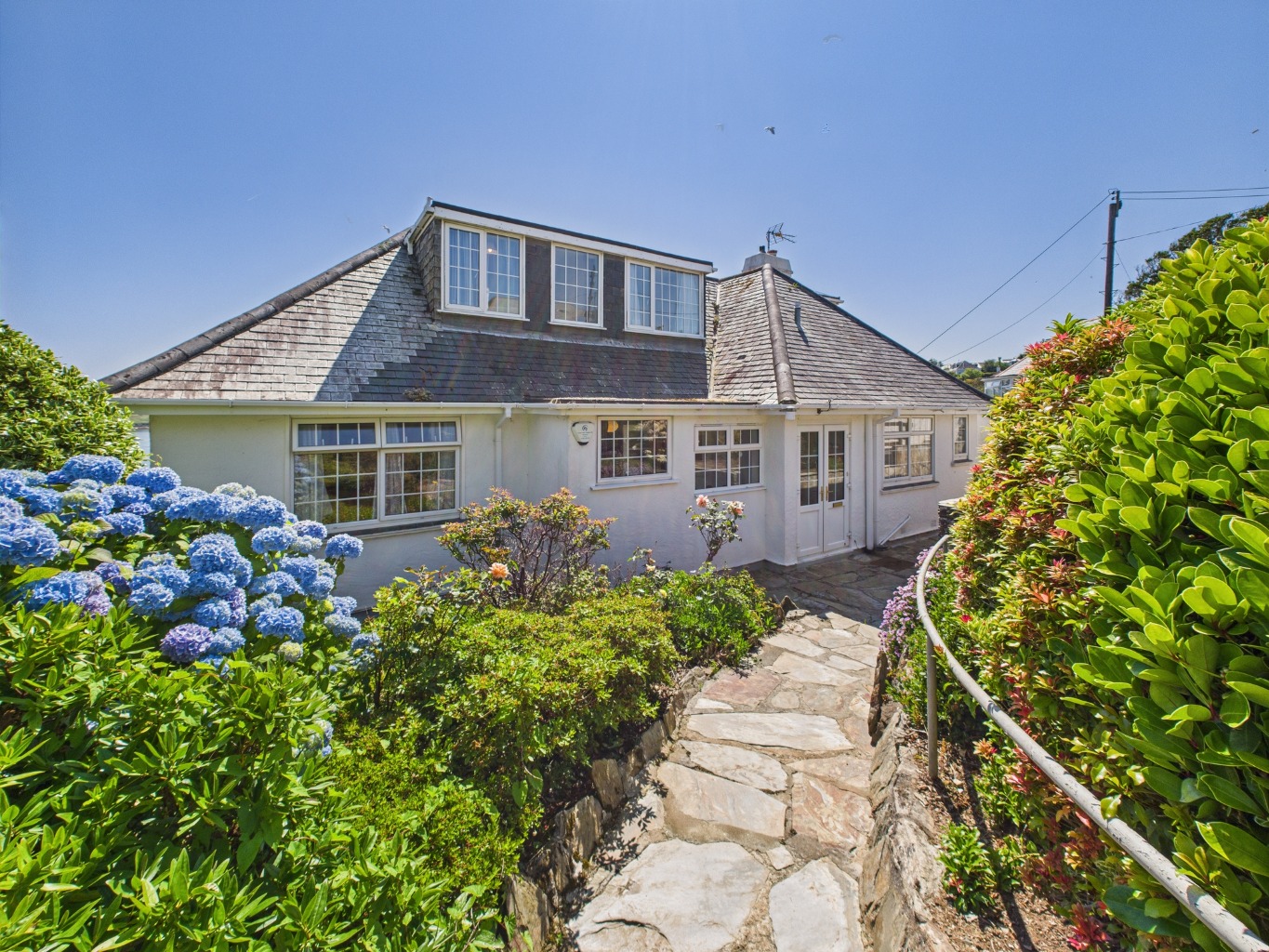 Rare Detached Bungalow with Panoramic Harbour Views & Outstanding Potential – St Mawes