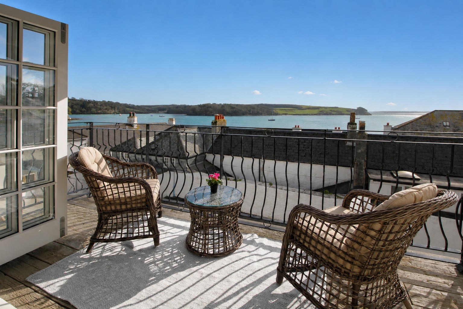 A beautifully remodelled coastal cottage with private parking and breathtaking 180 degree sea views.
