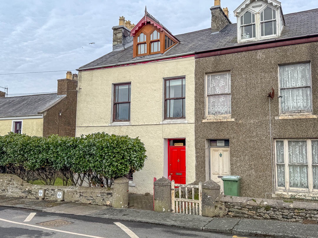 4 Bedroom terraced house for sale