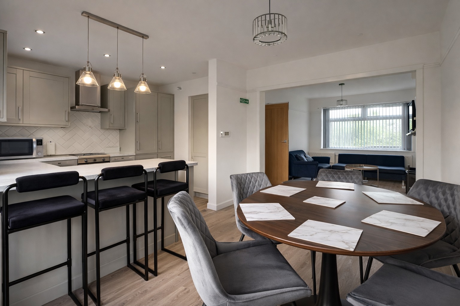 Stylish 3-Bed Home in Liverpool with Modern Kitchen & Double Driveway