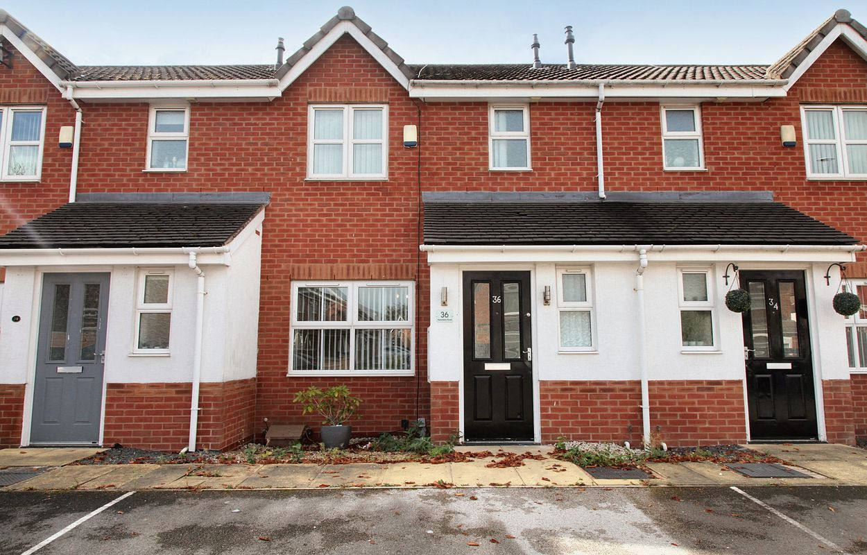 Autumn Dream in L9 – A beautifully presented three-bedroom mid-terraced freehold home
