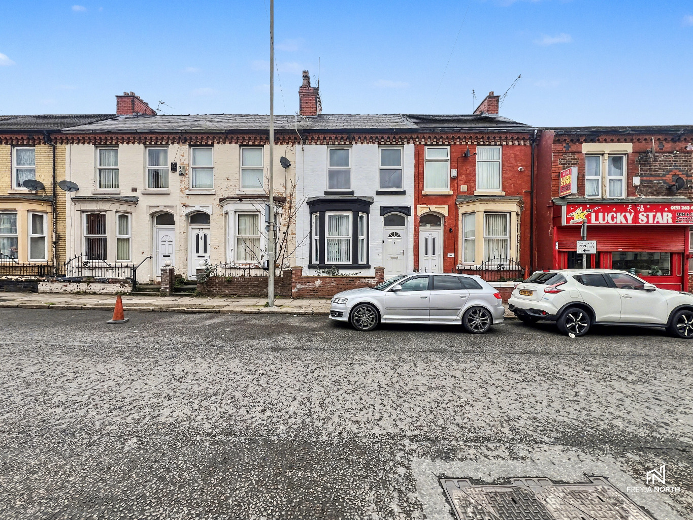 Modern 3-Bed House in Liverpool: Offers Over £170,000