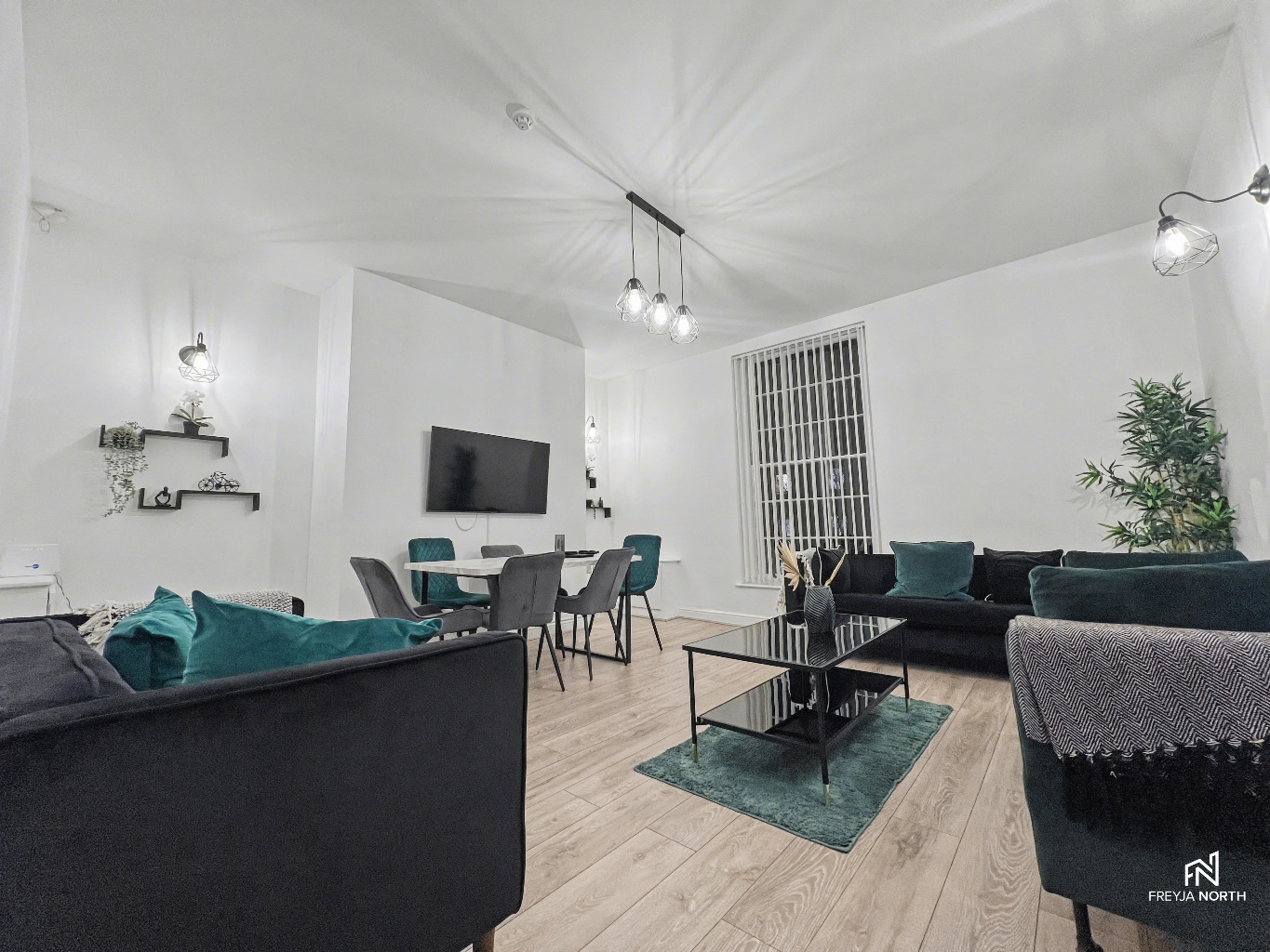 Modern Two-Bedroom Apartment in Historic Falkner Square, Merseyside