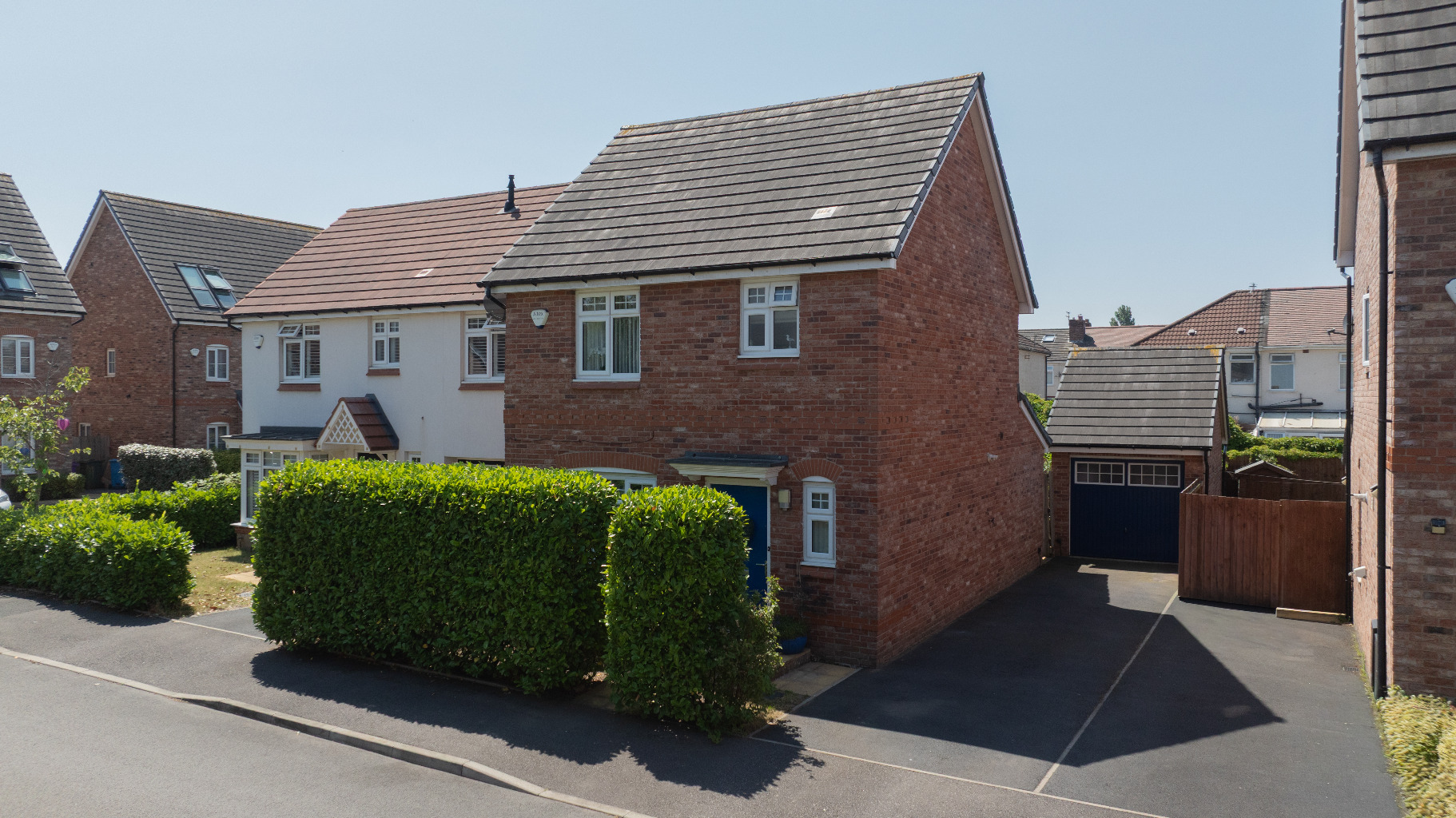 Detached 3-Bed Home in Walton with Driveway & Garage