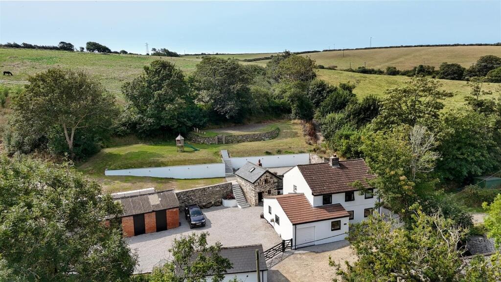 Gorgeous property with 5 acres of land, Kehelland Gorgeous property with 5 acres of land, Kehelland