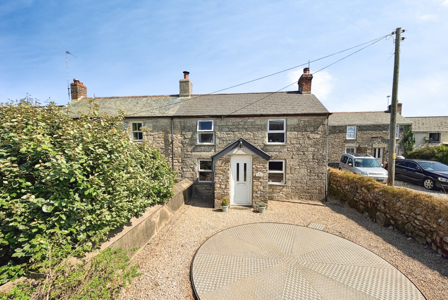 Ashton, Delightful cottage with large garden Ashton, Delightful cottage with large garden