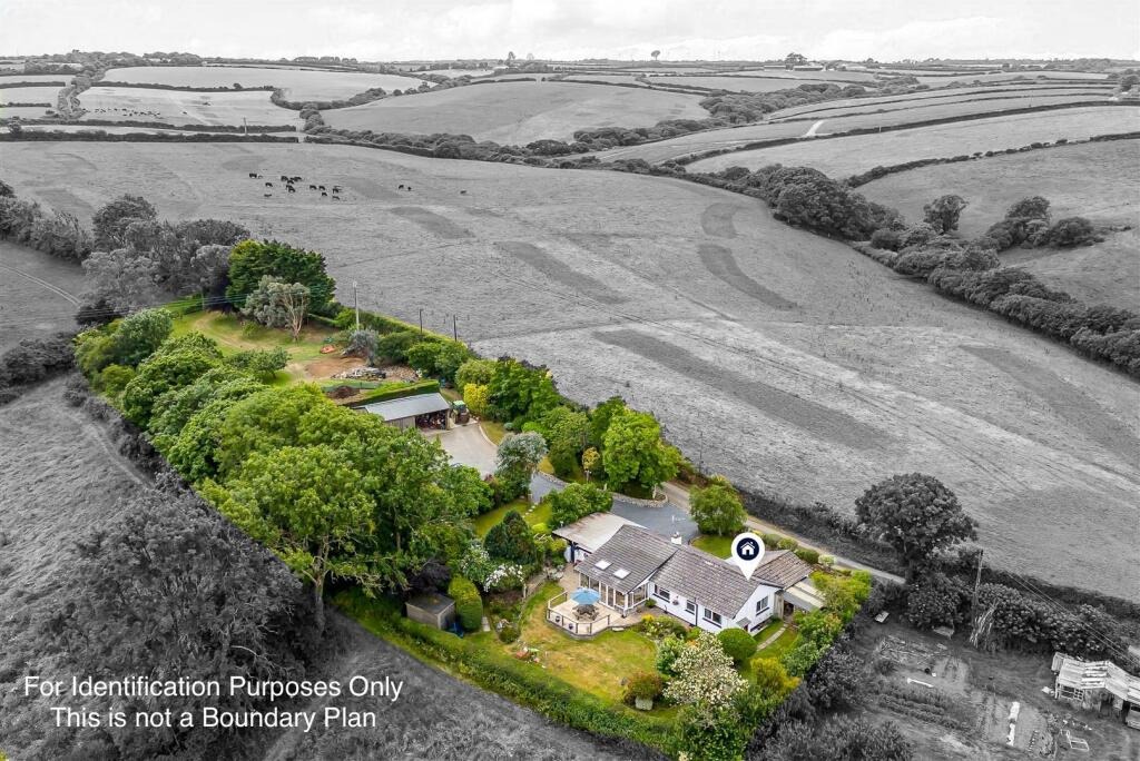 Tregidden, Three bedroom bungalow with paddock