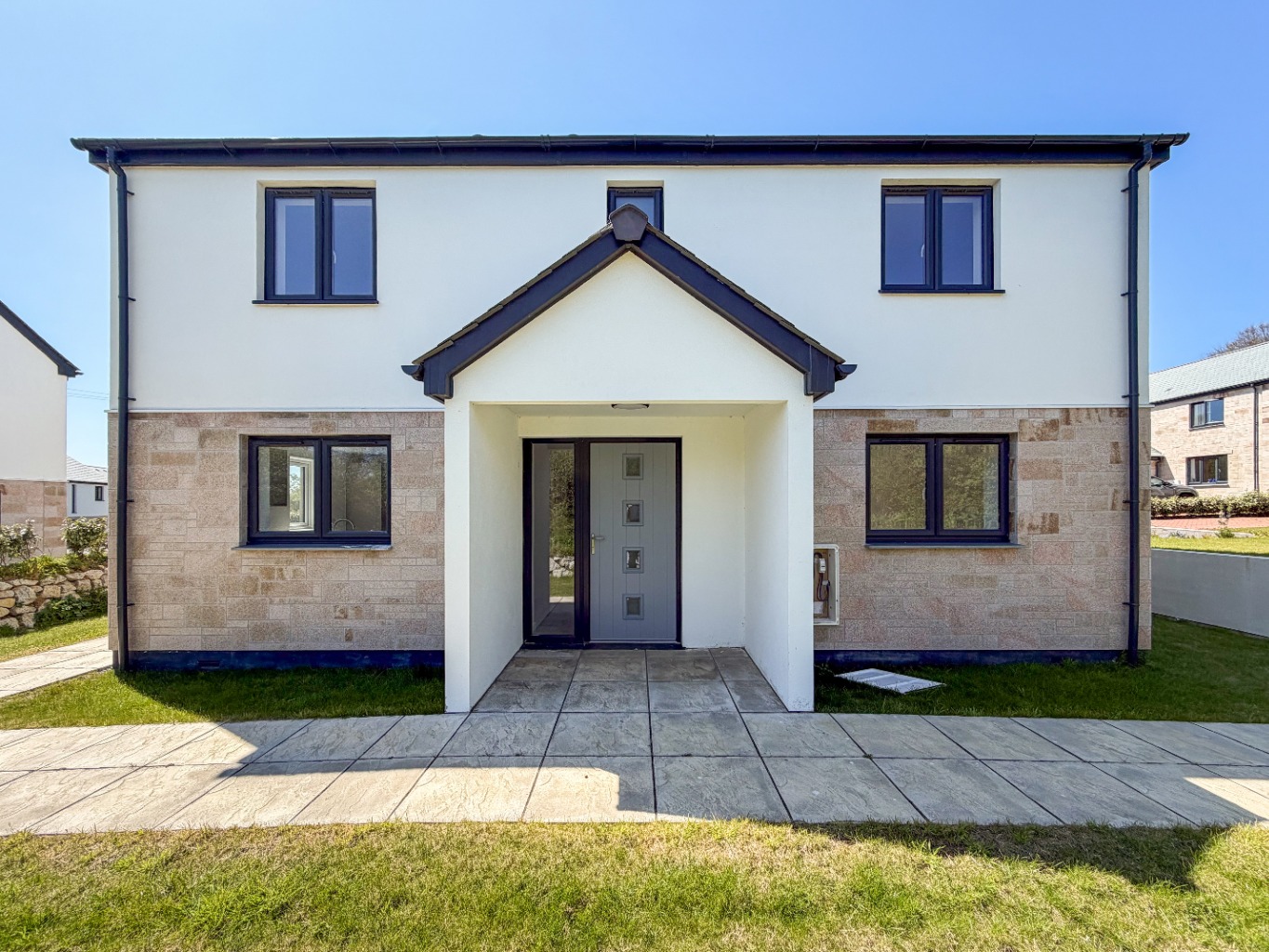 Coverack, Four bed new build