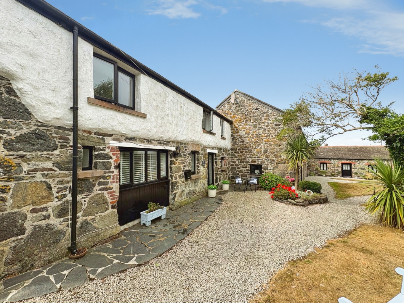 Mullion, Well Presented one bedroom ground floor flat Mullion, Well Presented one bedroom ground floor flat