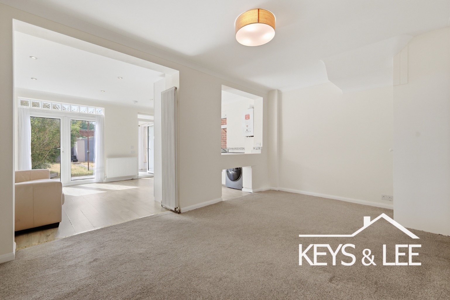 Chain free house with 3 bedrooms, 2 bathrooms, 2 reception areas, near to Parkalnds school. property first image