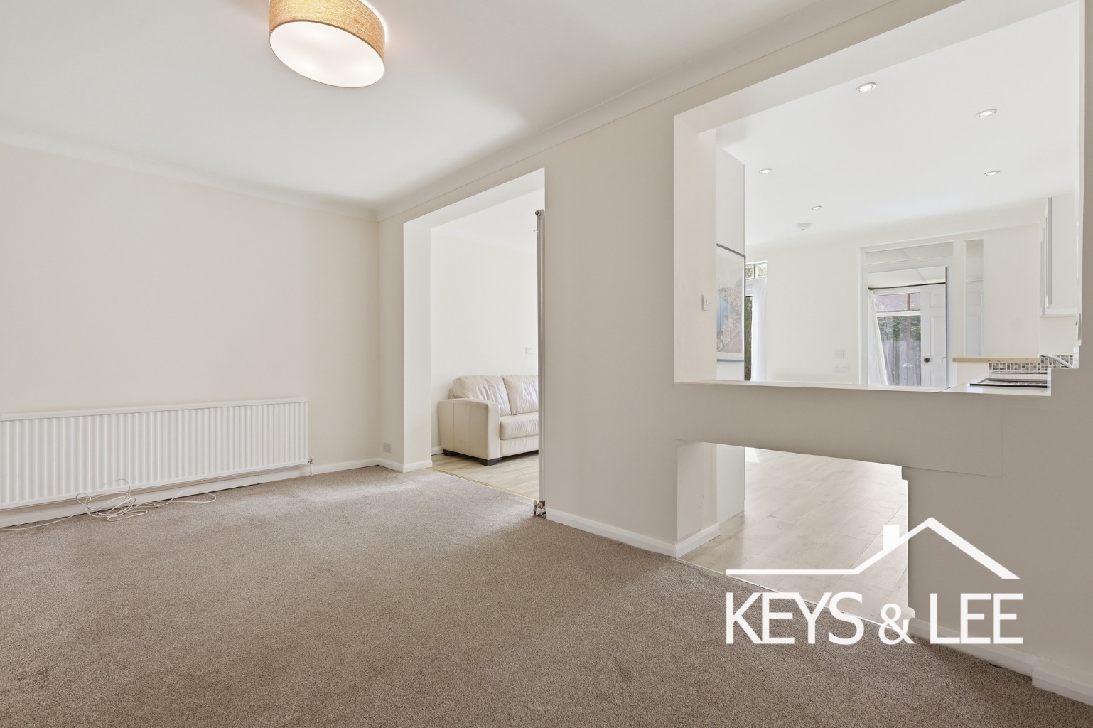 Chain free house with 3 bedrooms, 2 bathrooms, 2 reception areas, near to Parkalnds school. property first image