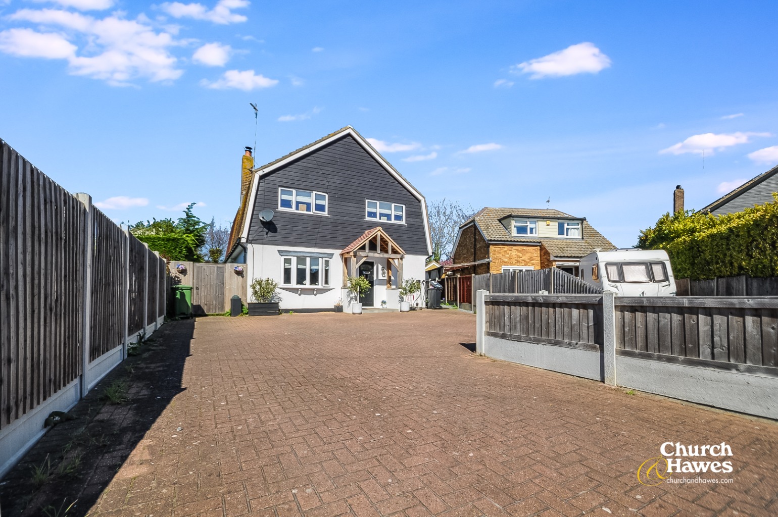 Guide Price £600,000 - £650,000 - Superb Detached Four Bedroom Family Home in central Burnham