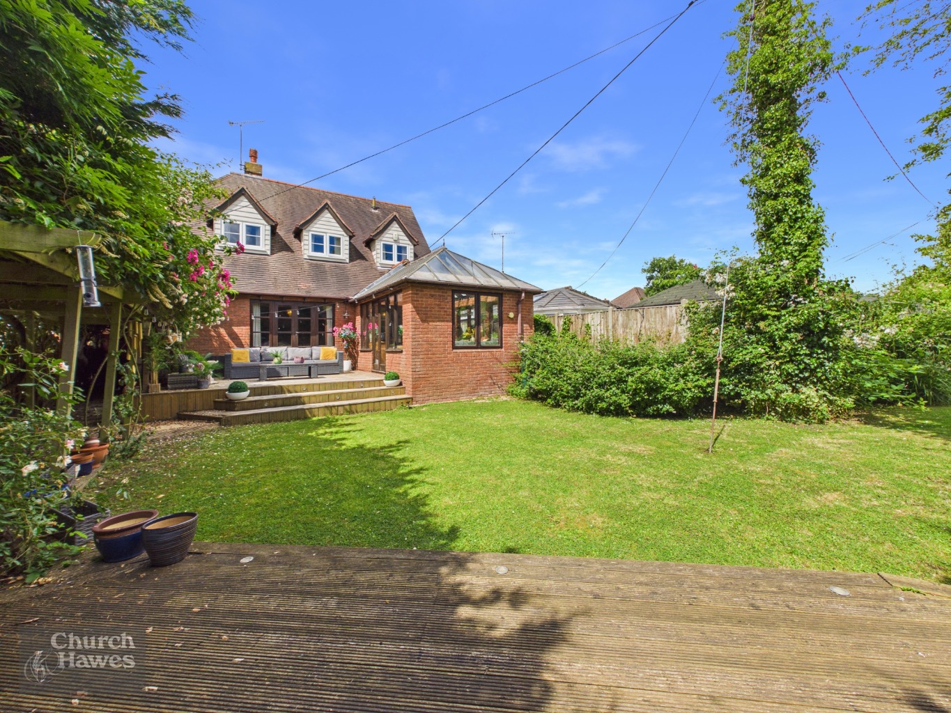 A ONE-OFF OPPORTUNITY TO PURCHASE THIS INDIVIDUAL FOUR/FIVE-BEDROOM DETACHED HOUSE