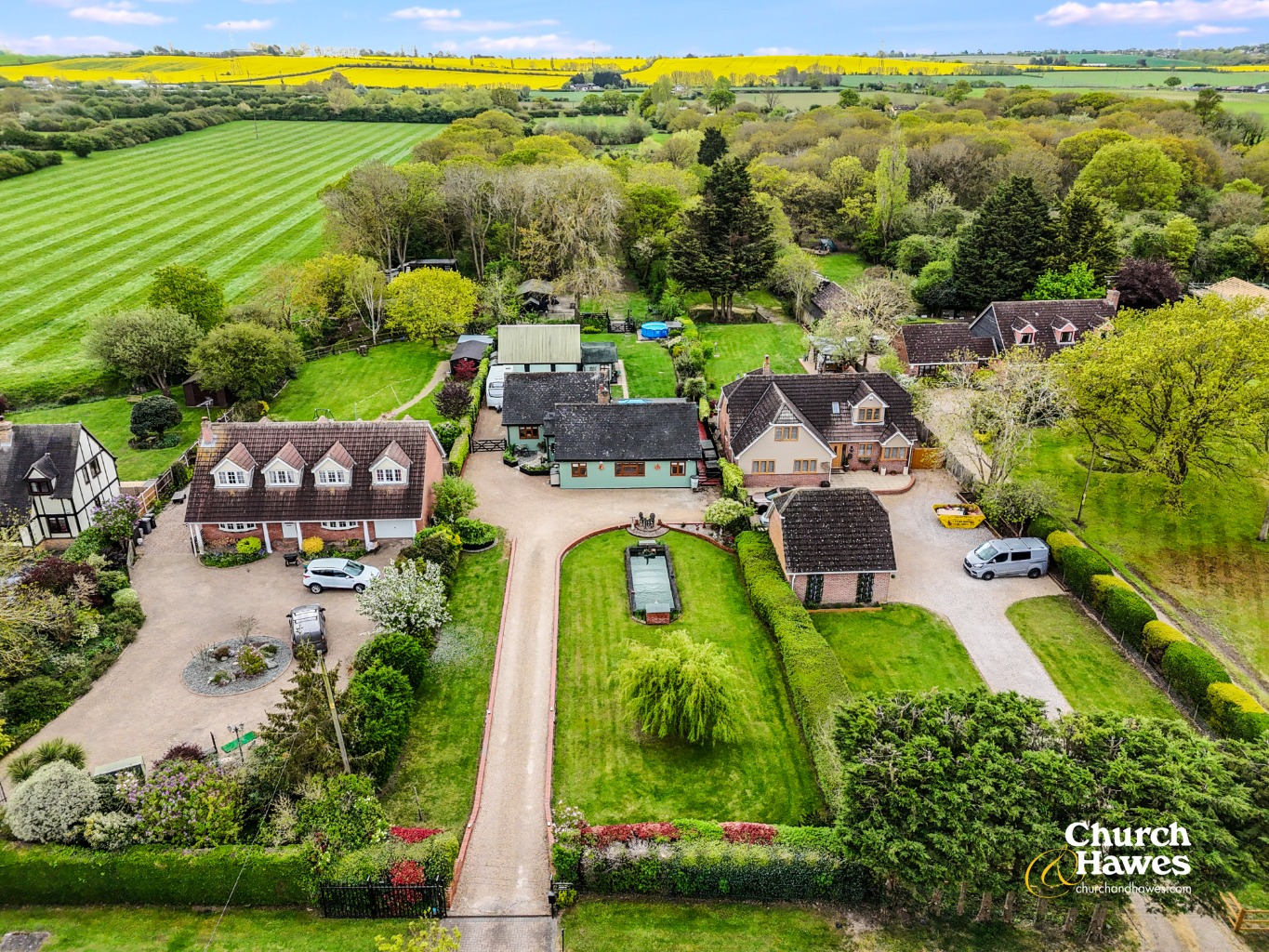 Guide Price £800,000 - £825,000 - Versatile & Spacious Four Bedroom Bungalow on Generous Plot