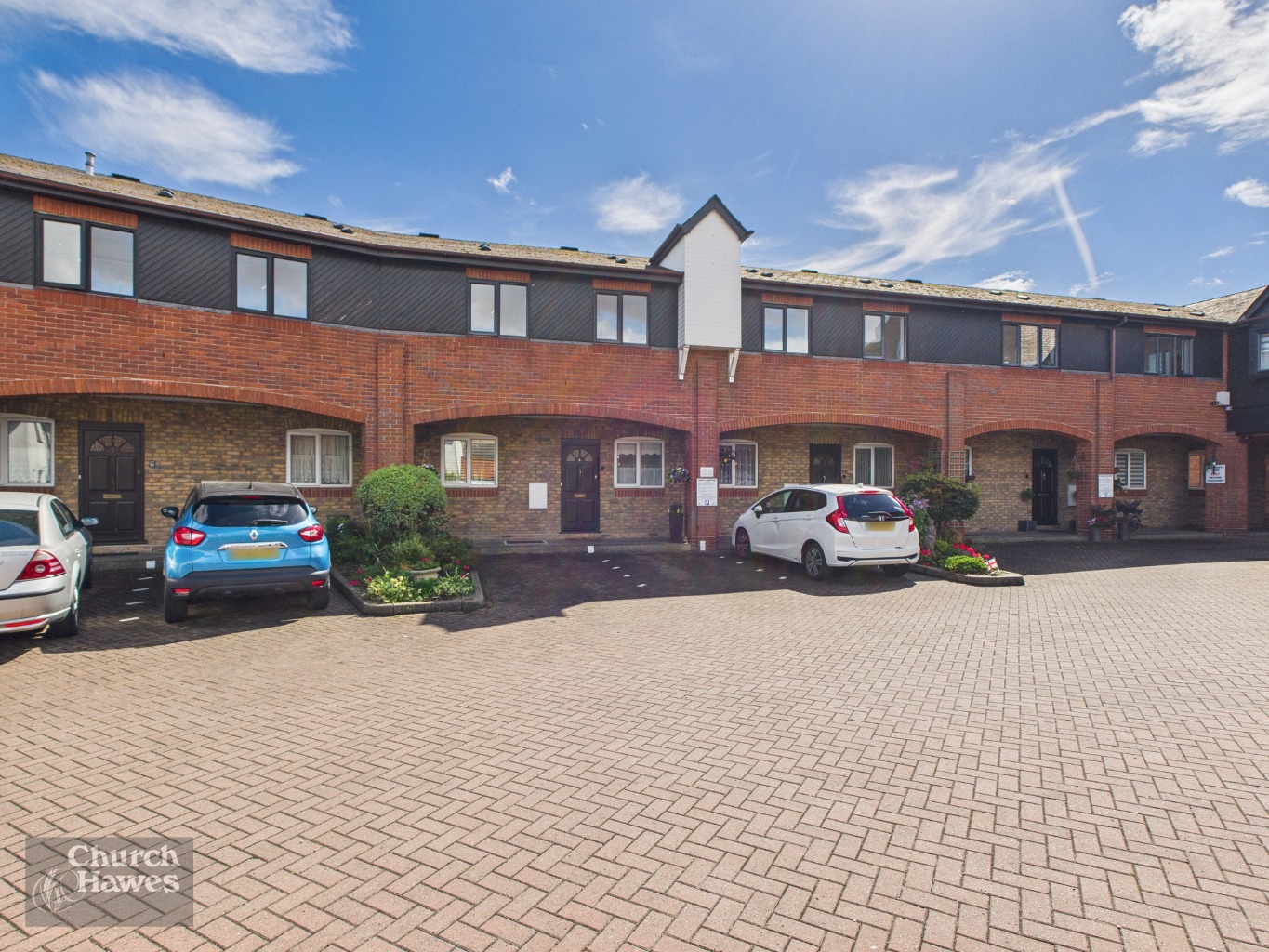 No Chain! TWO bedroom retirement apartment on Maldon High Street!