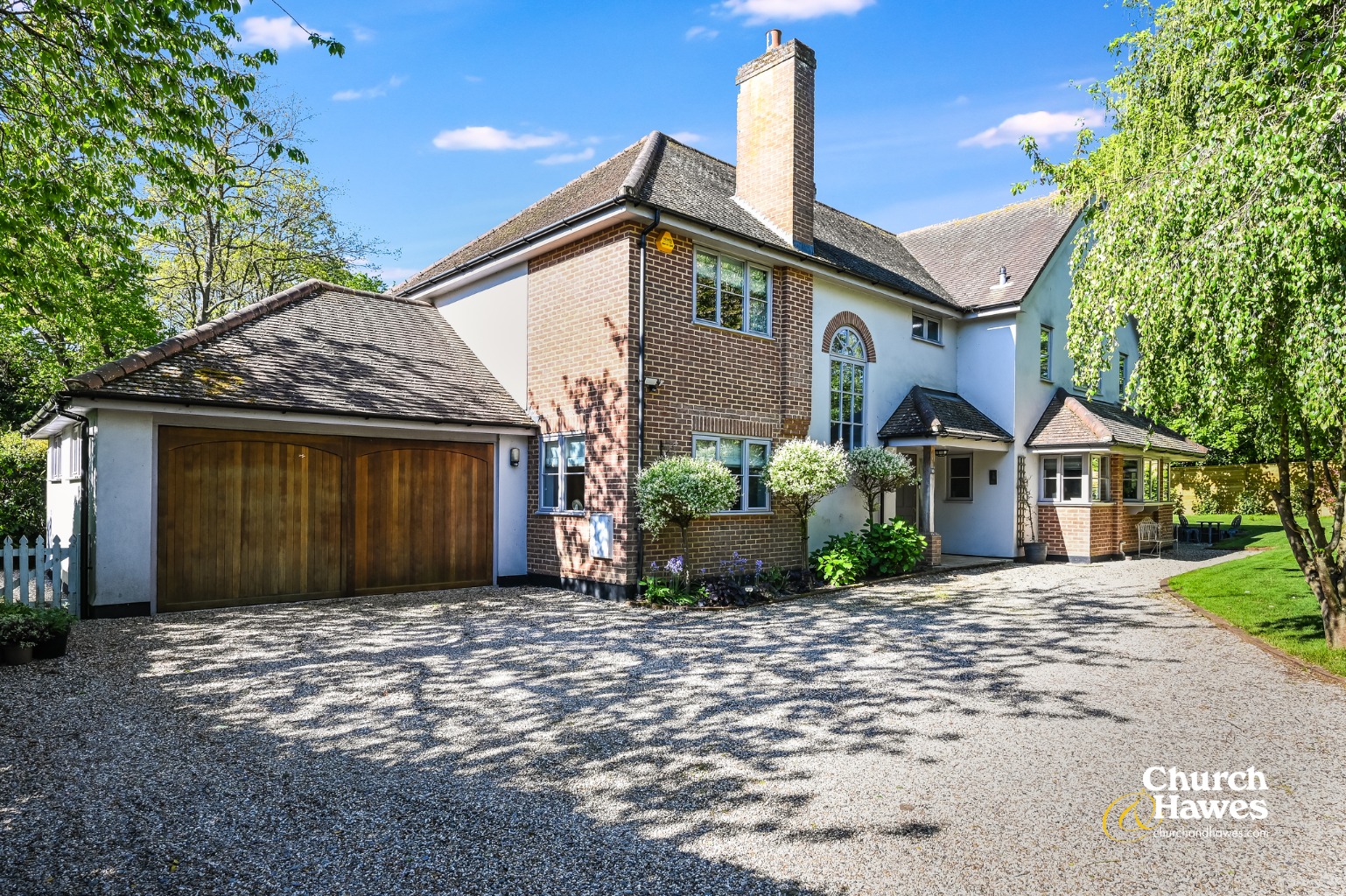 A Truly Outsanding Individual Home in a Private Setting