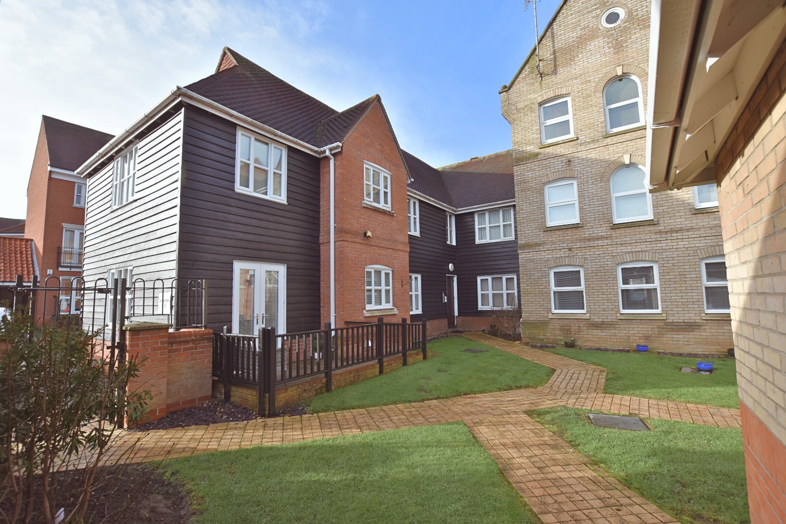 Well appointed ground floor apartment offering spacious reception room.