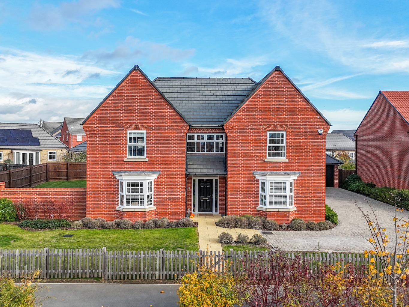 An Exquisite Executive Five Bedroom Detached Residence on Popular Corinthia Place development