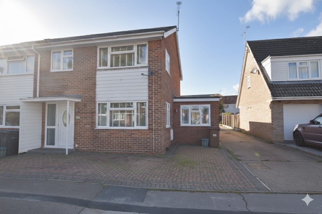 A large, extended 4/3 bedroom semi-detached house situated in a popular cul-de-sac