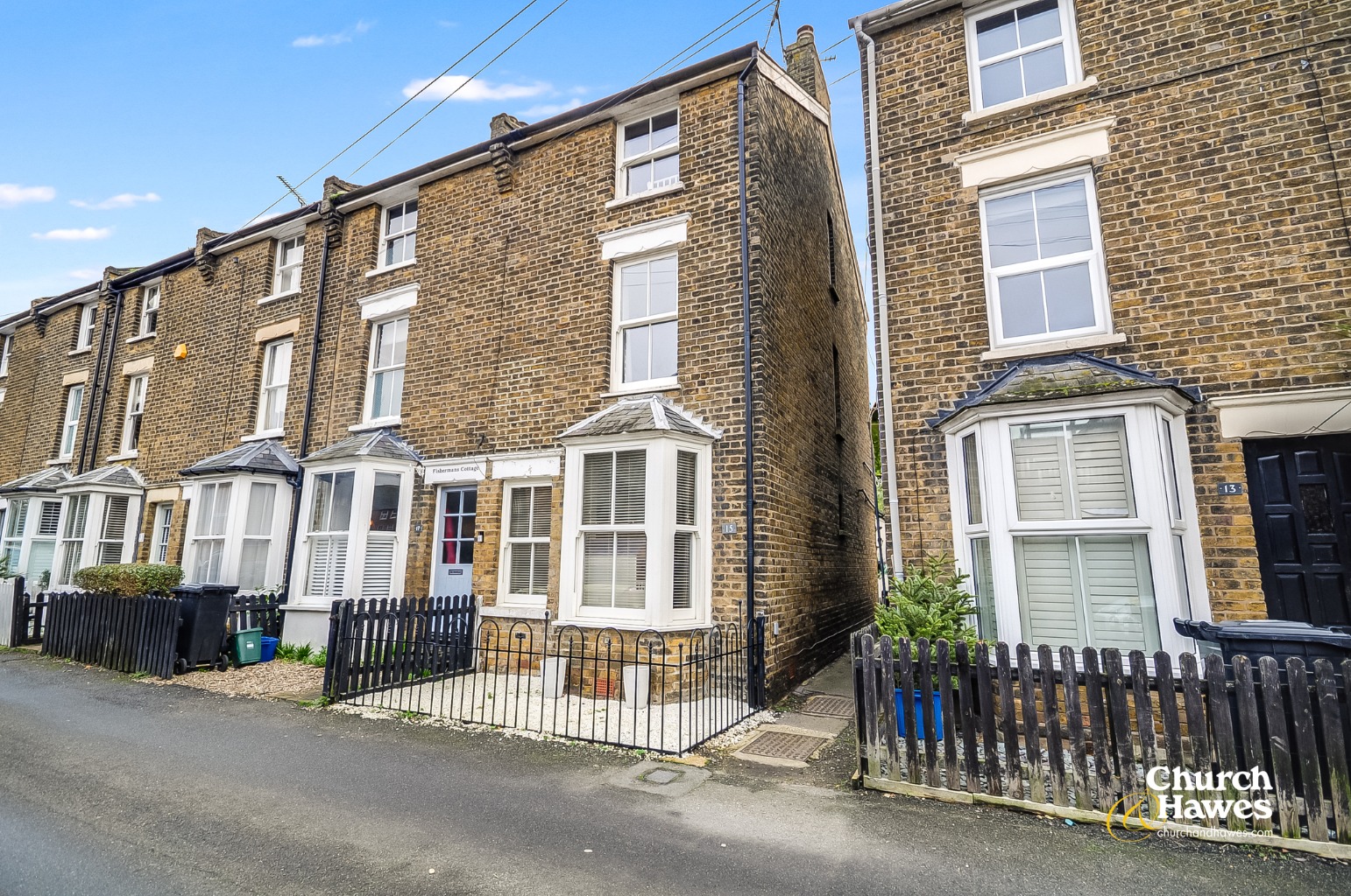 Centrally Located Bay Fronted Three Bedroom Townhouse