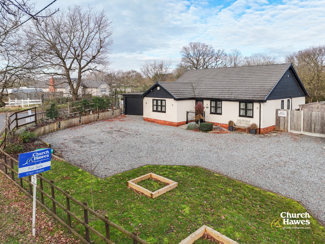 GUIDE PRICE £500,000 TO £525,000 & NO ONWARD CHAIN - Exceptional Detached Bungalow built in 2020