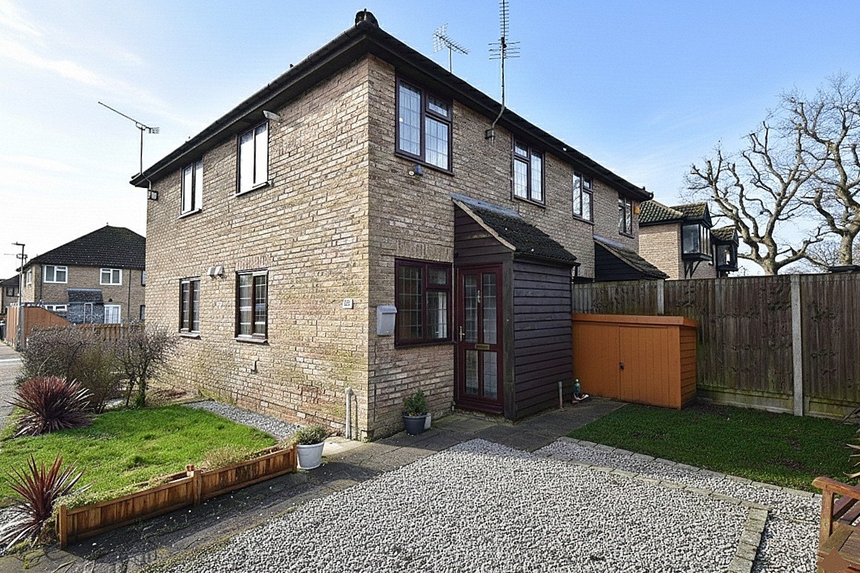 Very Well Presented One Bedroom Freehold House