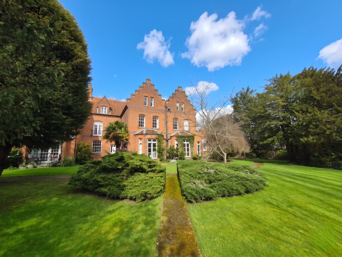 2 Bedroom flat for sale