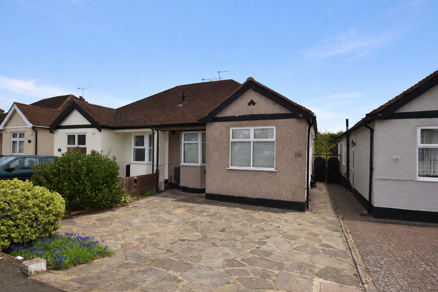 Three bedroom bungalow in Harold Wood, close to station