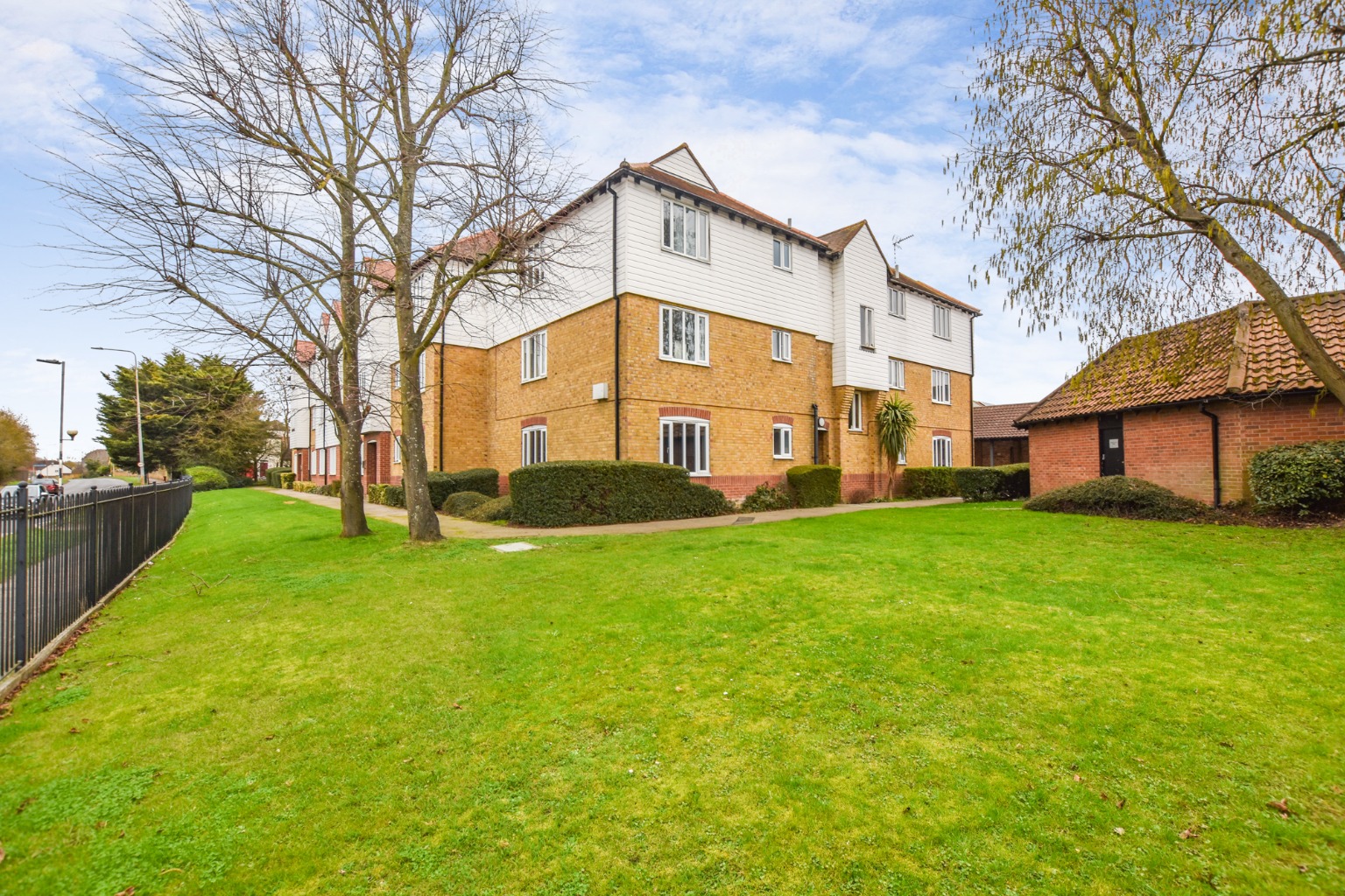 No onward chain. second floor one bedroom apartment with allocated car port.