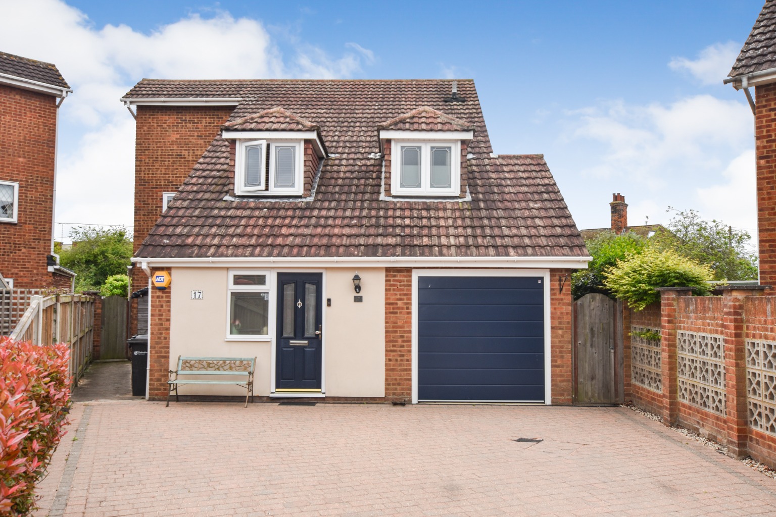 Fabulous four/five bedroom family home situated in a pleasant cul-de-sac location