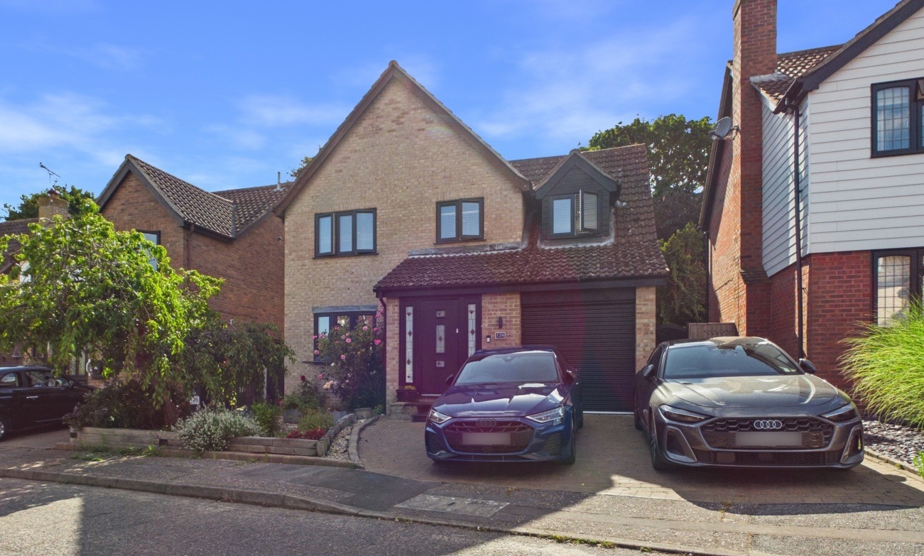 Exceptional Four Bedroom Detached Home located on the Western side of Maldon.