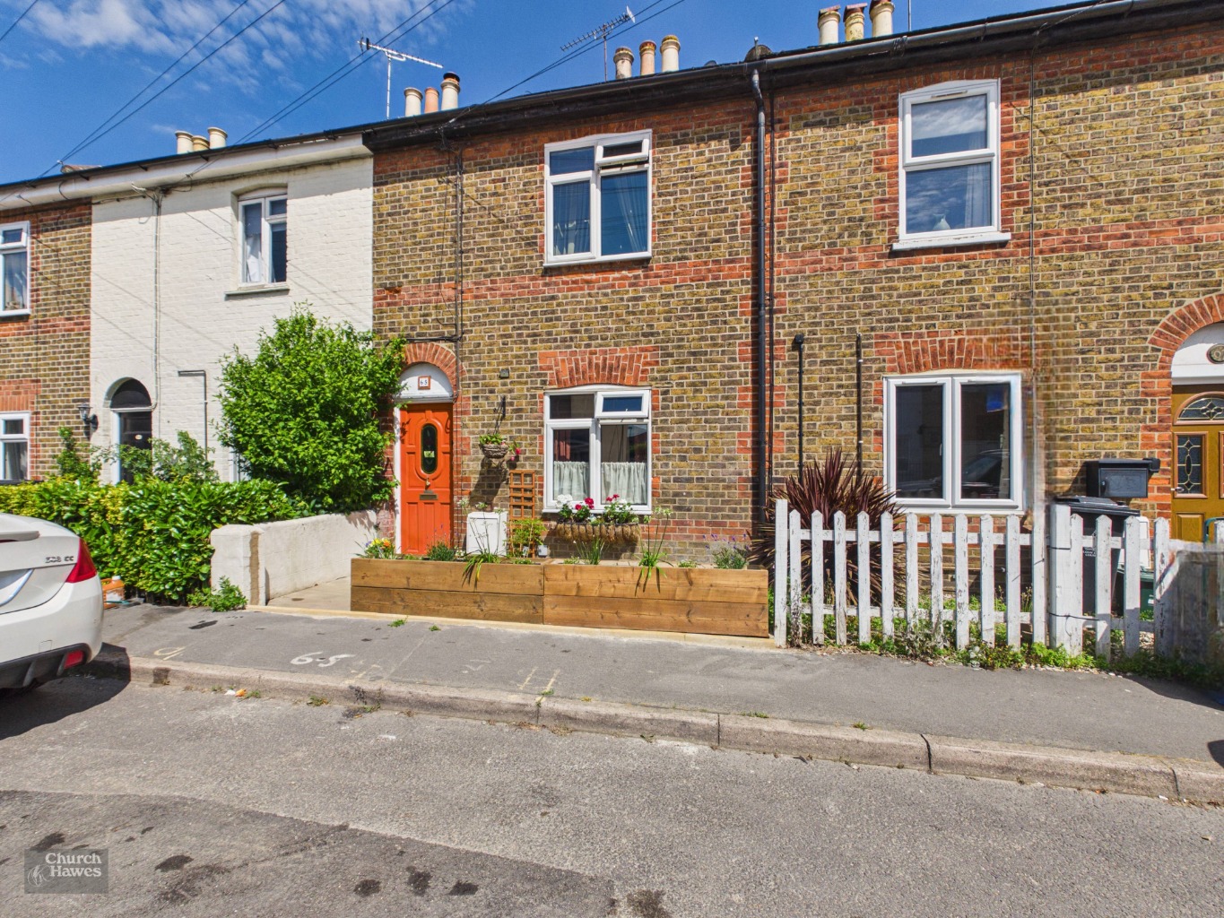 DELIGHTFUL TWO BEDROOM TERRACED CHARACTER COTTAGE
