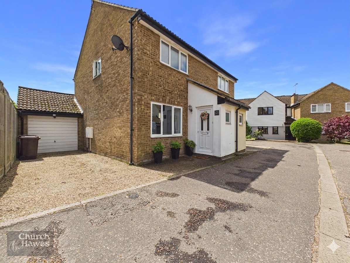 Two bedroom semi-detached conveniently situated for schools, shops and railway station
