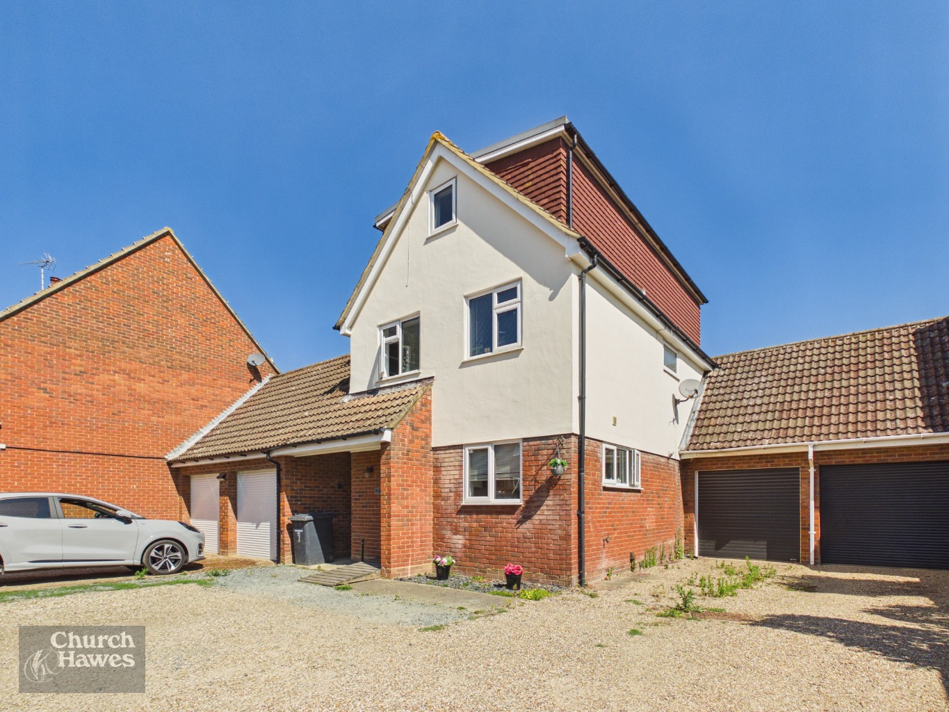 Sold with NO ONWARD CHAIN, this substantial three storey, five bedroom detached house.