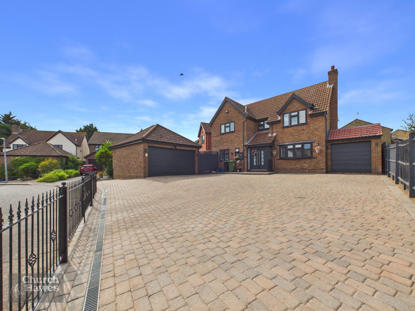 Stunning 4-Bed Extended Maldon Home with Triple Glazing & Garages