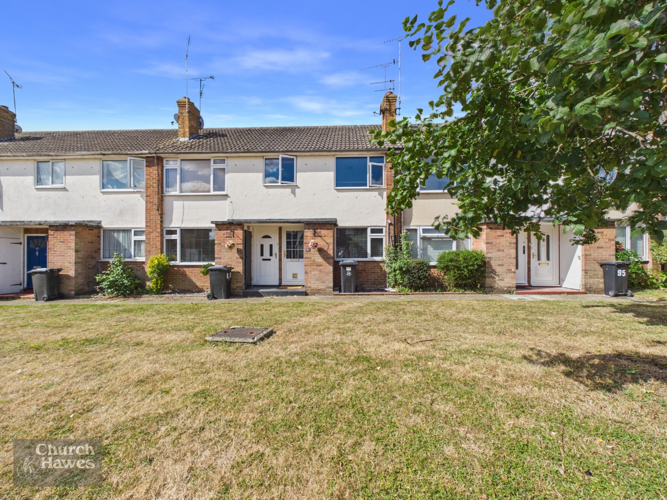 This TWO DOUBLE BEDROOM GROUND FLOOR maisonette