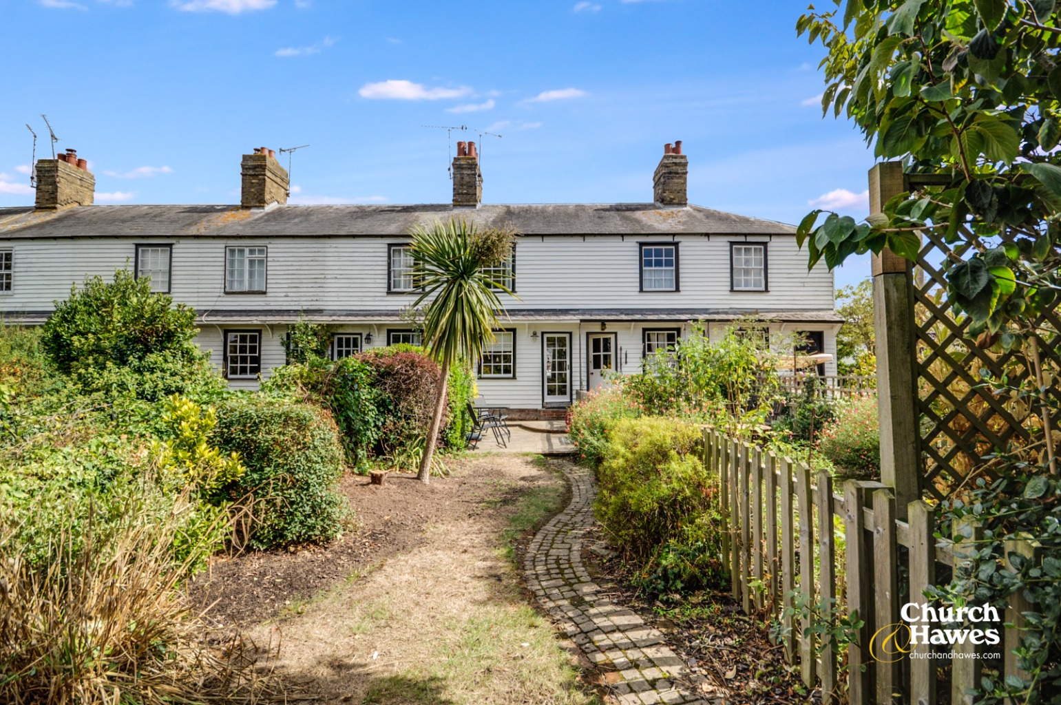 Charming Two-Bedroom Character Cottage with Large Westerly Garden