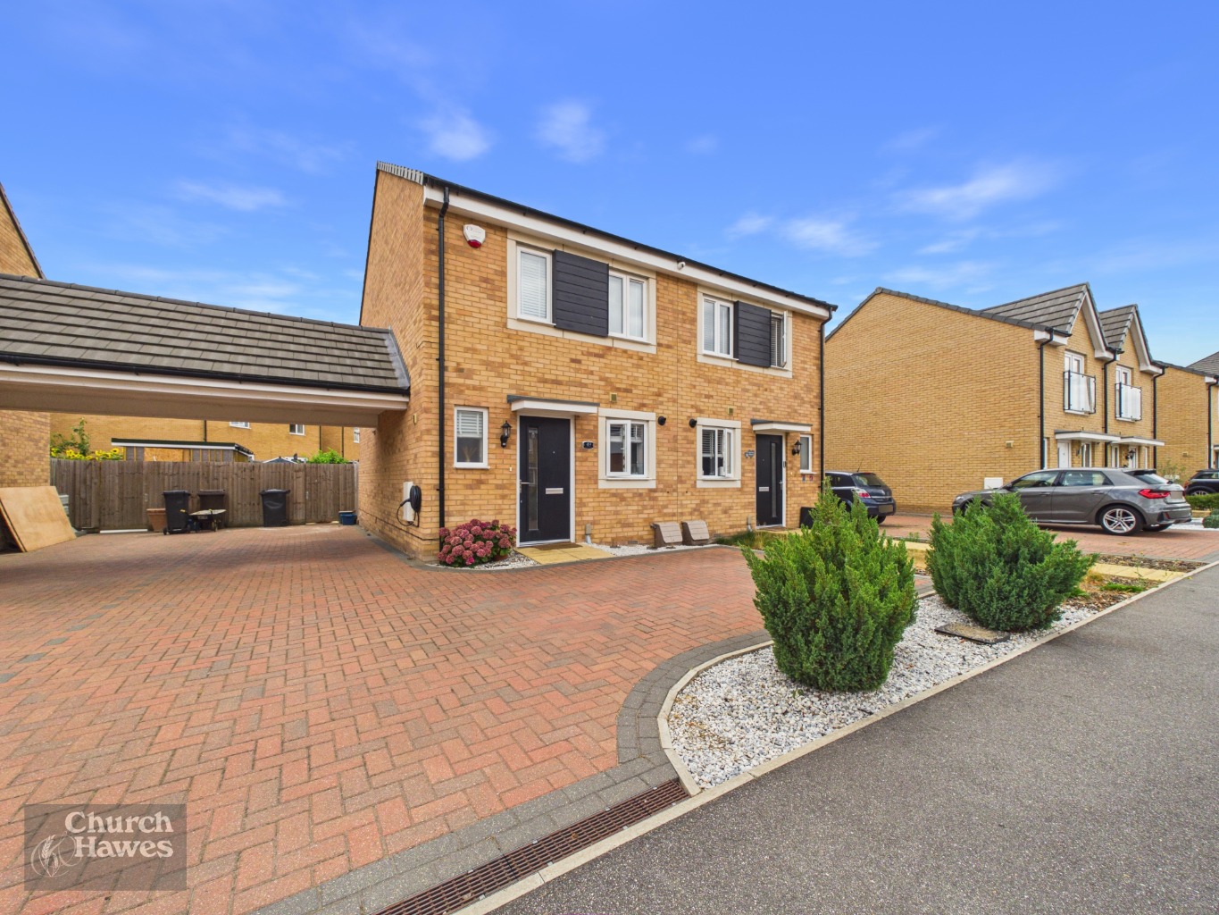 MODERN TWO BEDROOM SEMI DETACHED WITH AMPLE PARKING FOR UPTO FOUR CARS!