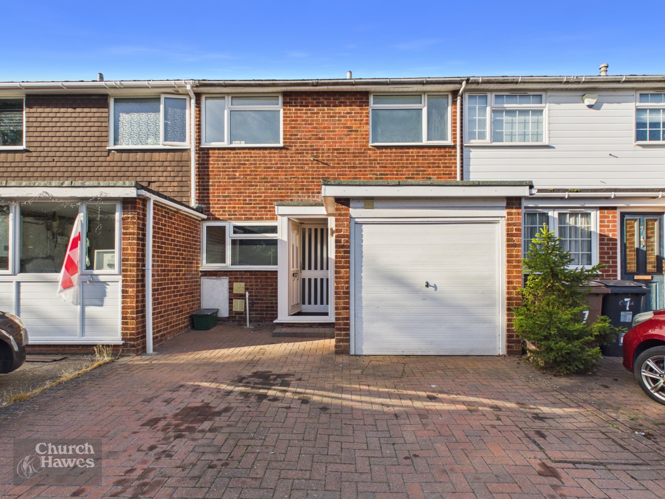 Three Bedroom Mid-Terrace Home with Integral Garage & Excellent-Sized Garden