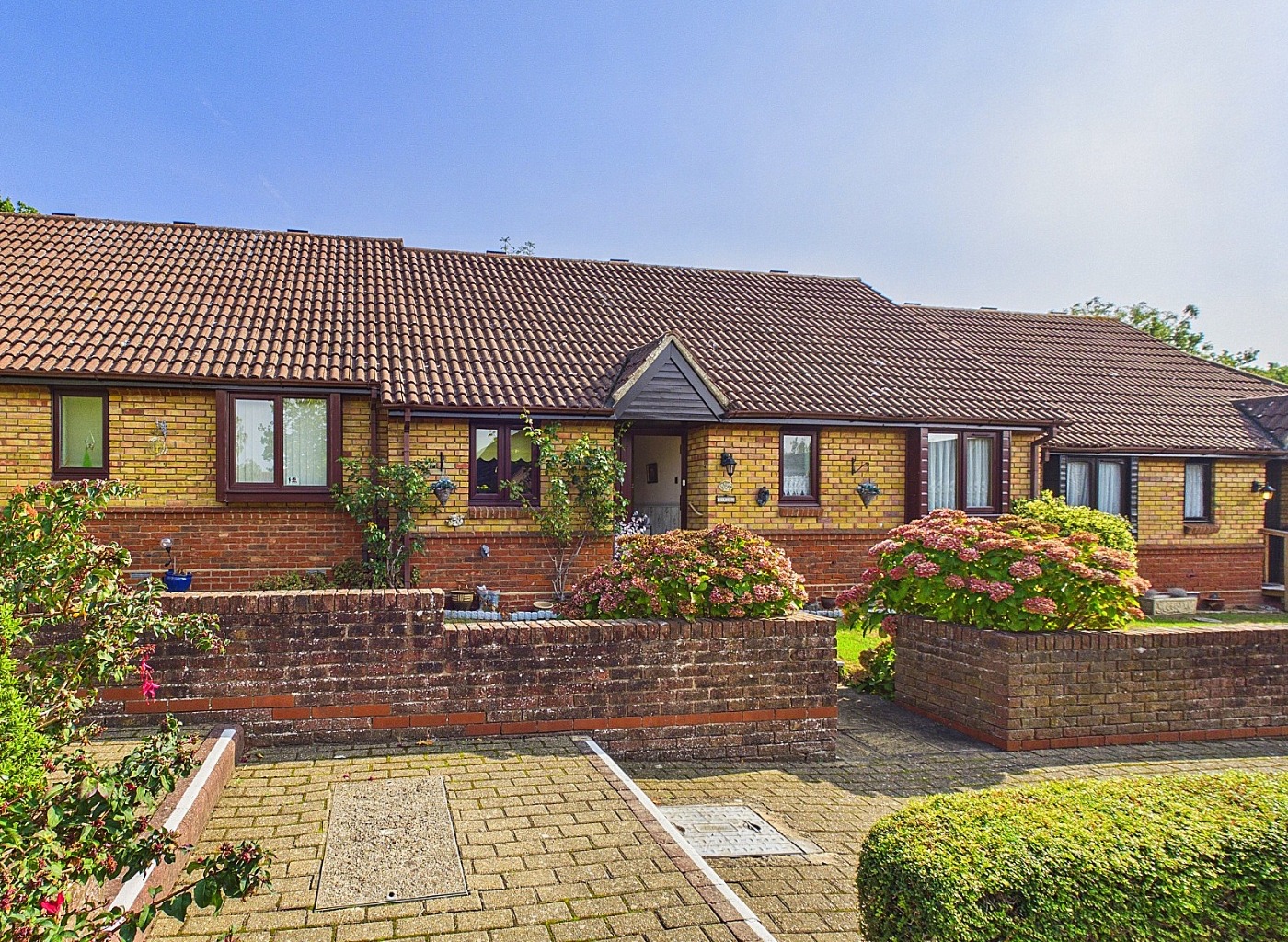 Attractive Bungalow Within Small Development for the Over 55's