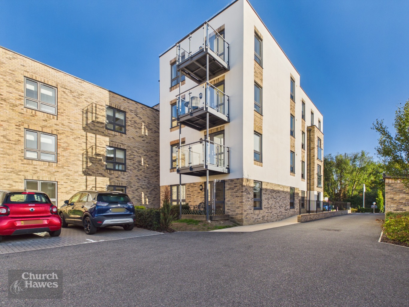 Retirement home in the highly desirable Mill Green Lodge Development